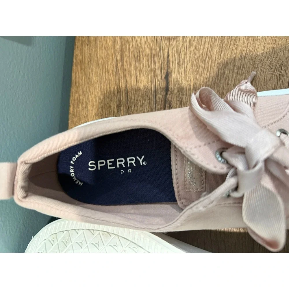 Sperry Top-Sider‎ Women's 7.5M Memory Foam Canvas Lace-Up Sneakers Pink